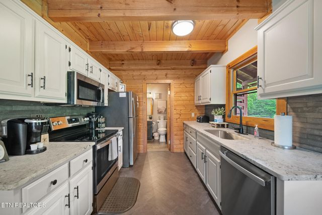 3955 Millers Ridge Way, Sevierville, TN 37862