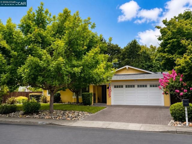 625 Las Barrancas Dr, Danville, CA 94526