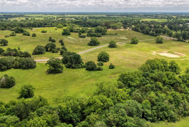 1-2 Creekview Trail, Brenham, TX 77833