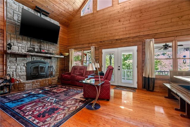 2132 County Road 246, Berryville, AR 72616