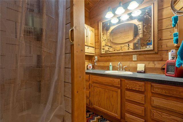 2132 County Road 246, Berryville, AR 72616