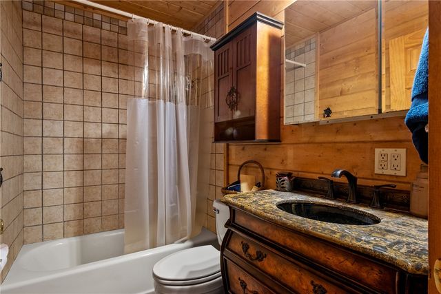 2132 County Road 246, Berryville, AR 72616