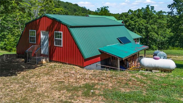 2132 County Road 246, Berryville, AR 72616