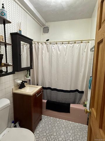 6291 Broadway A4, Bronx, NY 10471
