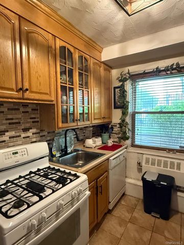 6291 Broadway A4, Bronx, NY 10471