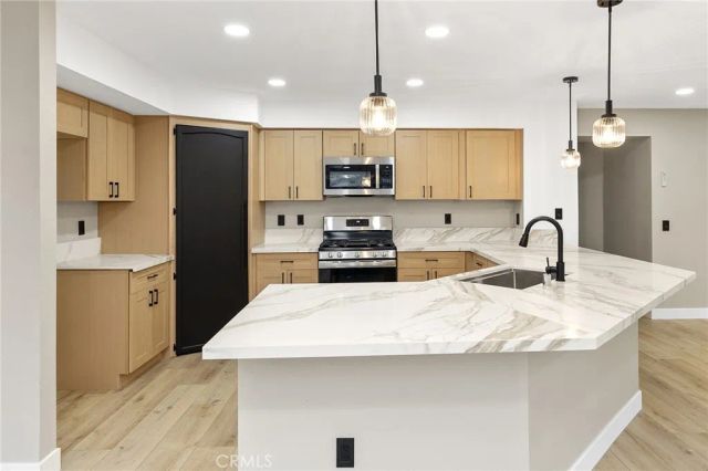 28950 Clear Spring, Highland, CA 92346