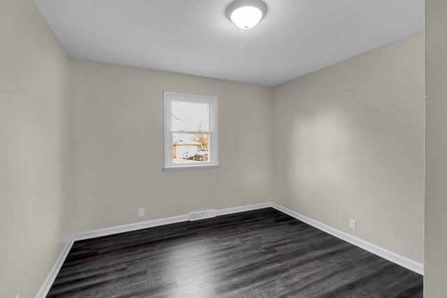 3610 Gale Ln, Hopkinsville, KY 42240