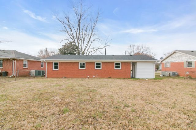 3610 Gale Ln, Hopkinsville, KY 42240