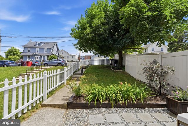 908 GREEN ST, Bridgeport, PA 19405