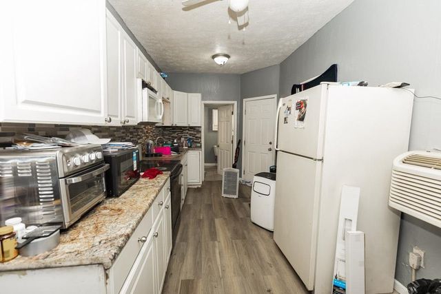 316 N 10th St, Salina, KS 67401