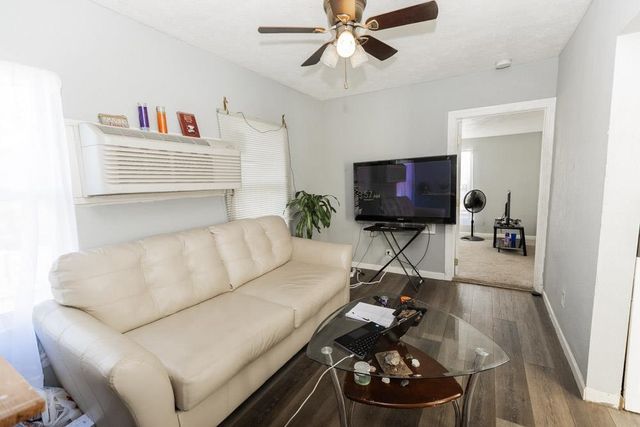 316 N 10th St, Salina, KS 67401