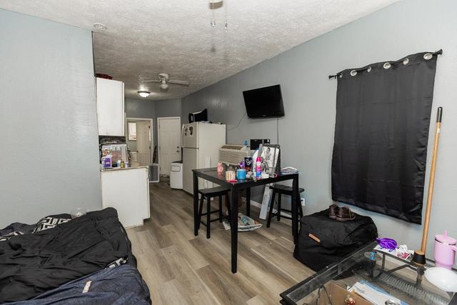 316 N 10th St, Salina, KS 67401