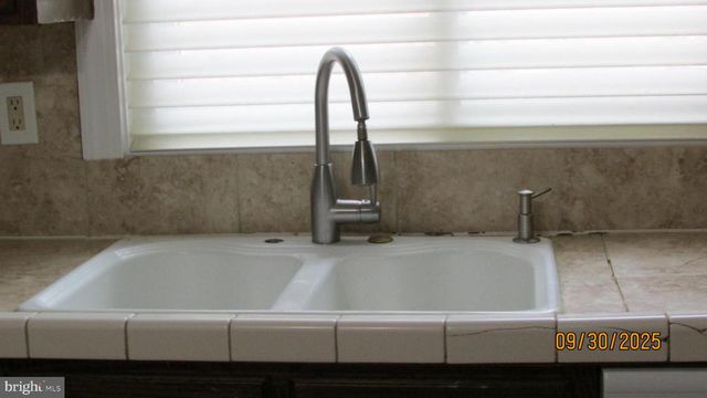 4416 VAN BUREN ST, University Park, MD 20782