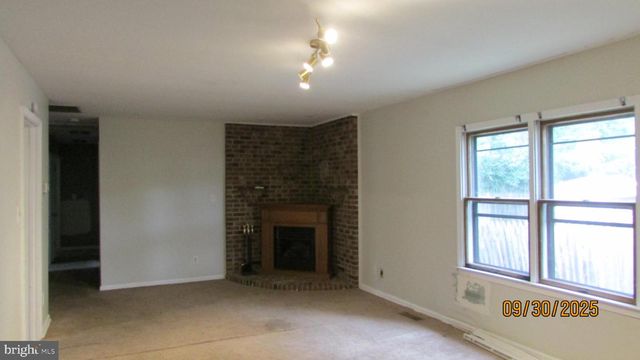 4416 VAN BUREN ST, University Park, MD 20782