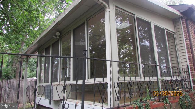 4416 VAN BUREN ST, University Park, MD 20782