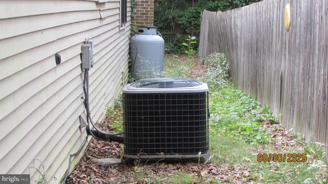 4416 VAN BUREN ST, University Park, MD 20782