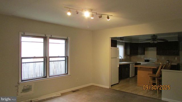 4416 VAN BUREN ST, University Park, MD 20782