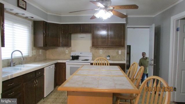 4416 VAN BUREN ST, University Park, MD 20782