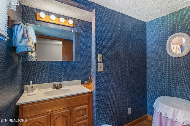461 County Road 705, Athens, TN 37303