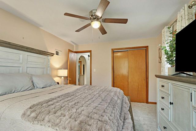 7515 25th AVENUE, Kenosha, WI 53143