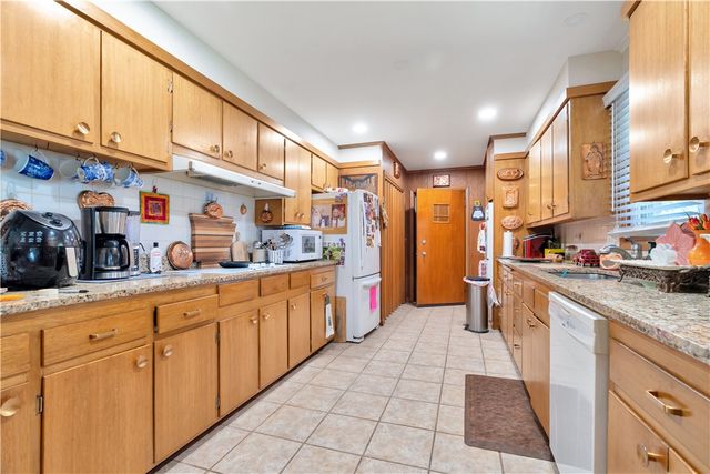 114 W Douglas Street, Prairie Grove, AR 72753