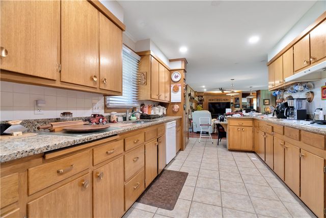 114 W Douglas Street, Prairie Grove, AR 72753