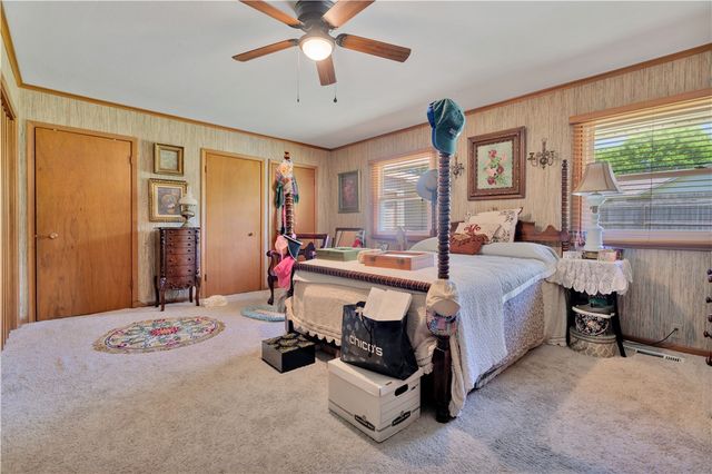 114 W Douglas Street, Prairie Grove, AR 72753