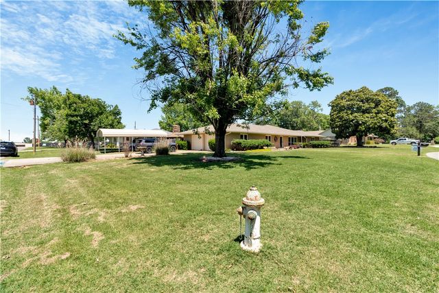 114 W Douglas Street, Prairie Grove, AR 72753