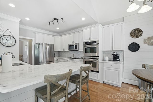 2066 Applebrook Drive, Wesley Chapel, NC 28110