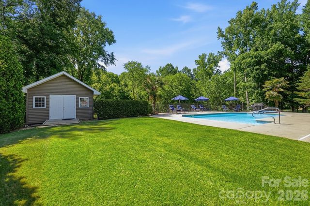 2066 Applebrook Drive, Wesley Chapel, NC 28110