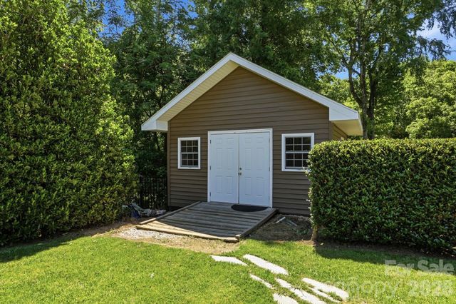 2066 Applebrook Drive, Wesley Chapel, NC 28110