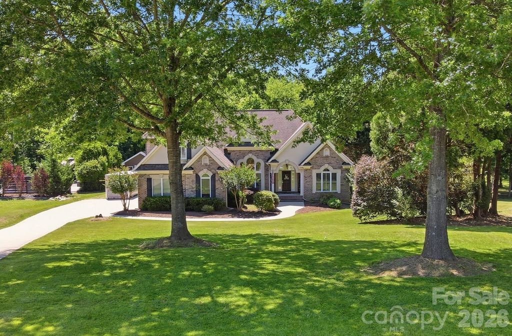 2066 Applebrook Drive, Wesley Chapel, NC 28110