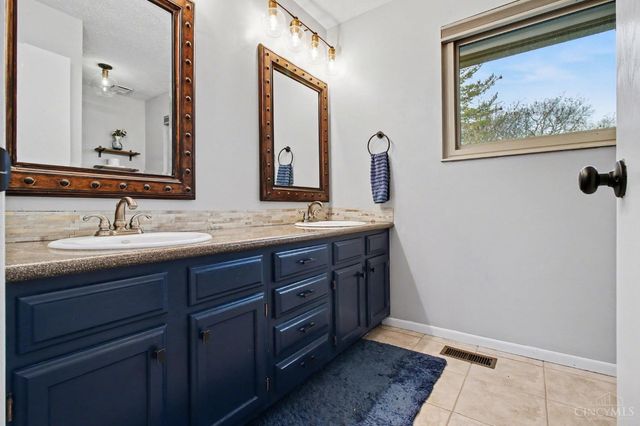 5707 Whistling Wind Lane, Milford, OH 45150