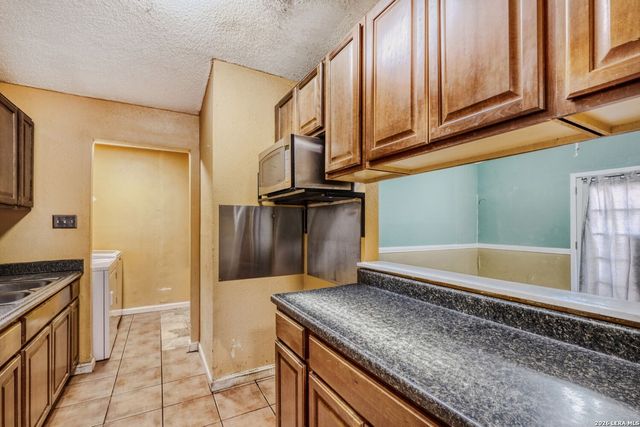 6307 Waddesdon Wood, San Antonio, TX 78233