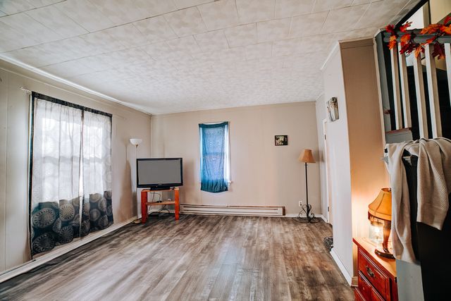 428 E Cherry Street, Watseka, IL 60970