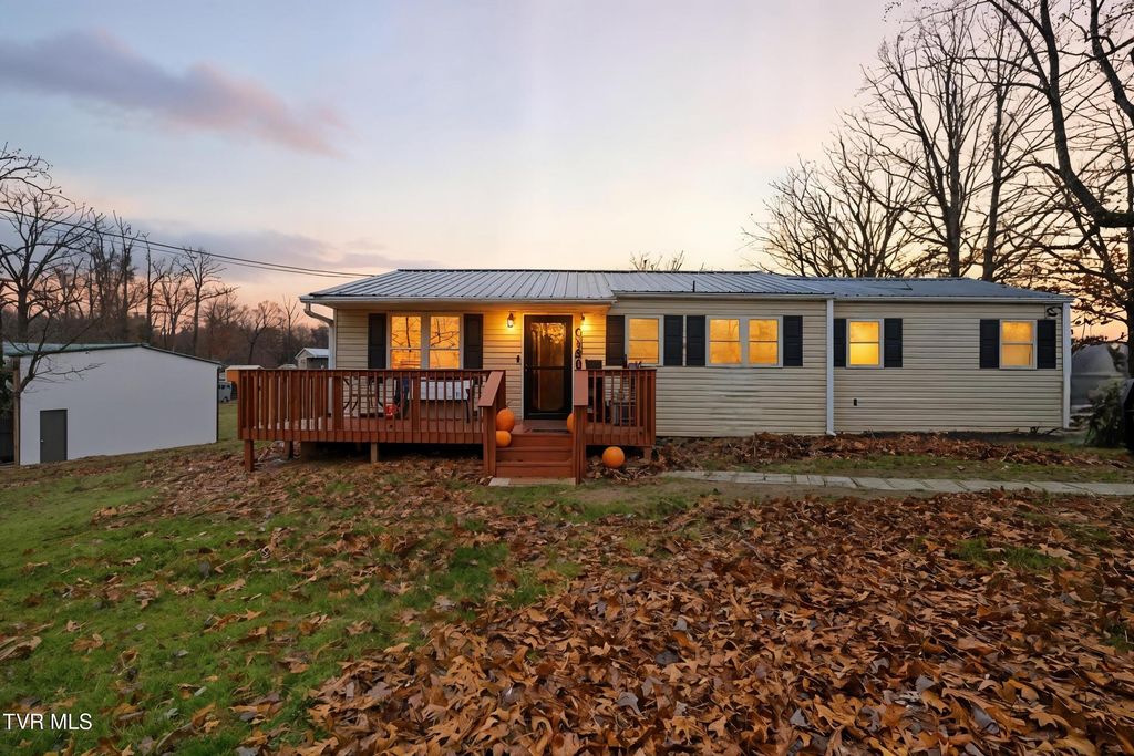 101 Buncomb Hill Road, Jonesborough, TN 37659