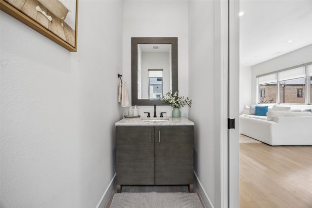 13900 Noel Road 301, Dallas, TX 75240