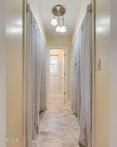 102 Brummett Road, Unicoi, TN 37692