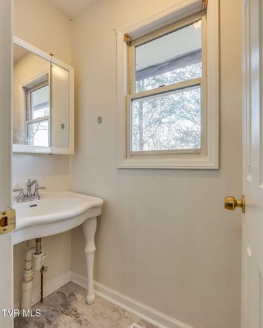 102 Brummett Road, Unicoi, TN 37692