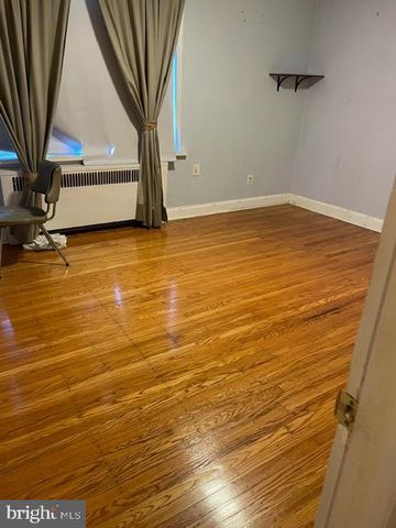 4011 I ST, Philadelphia, PA 19124