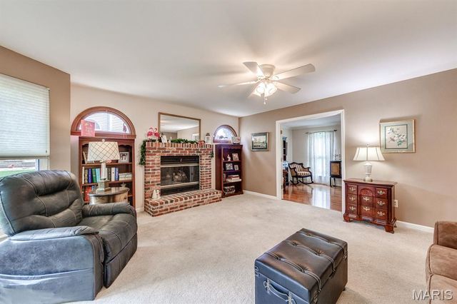 3507 Brookstone South Drive, Oakville, MO 63129
