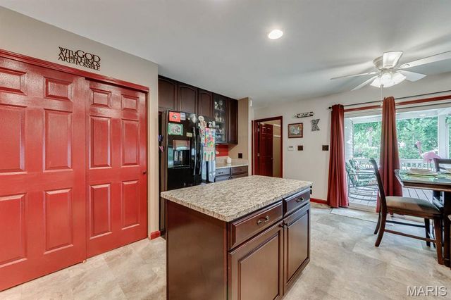 3507 Brookstone South Drive, Oakville, MO 63129