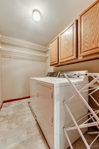 3507 Brookstone South Drive, Oakville, MO 63129