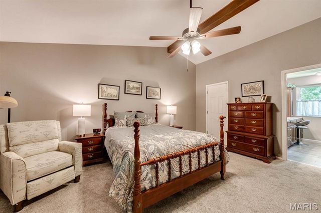 3507 Brookstone South Drive, Oakville, MO 63129