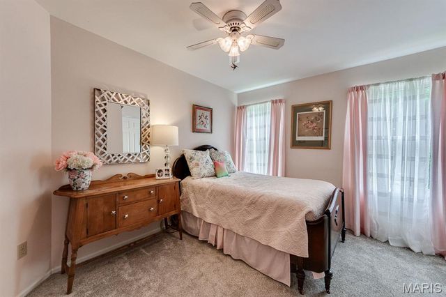 3507 Brookstone South Drive, Oakville, MO 63129