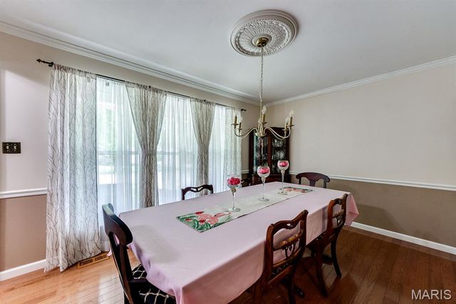 3507 Brookstone South Drive, Oakville, MO 63129