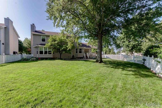3507 Brookstone South Drive, Oakville, MO 63129
