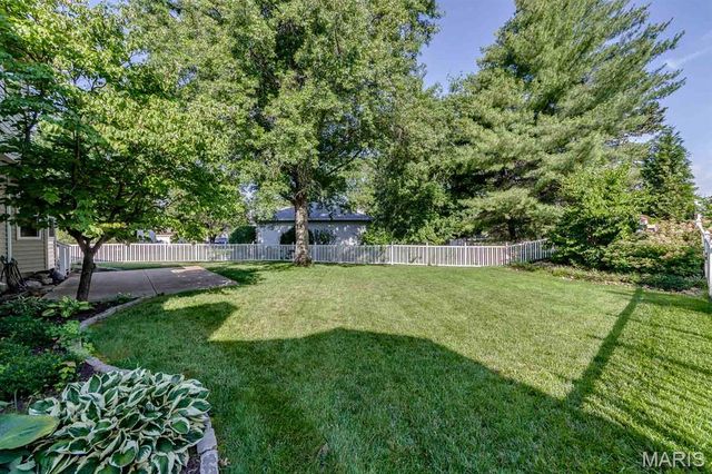 3507 Brookstone South Drive, Oakville, MO 63129