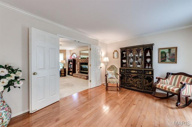 3507 Brookstone South Drive, Oakville, MO 63129