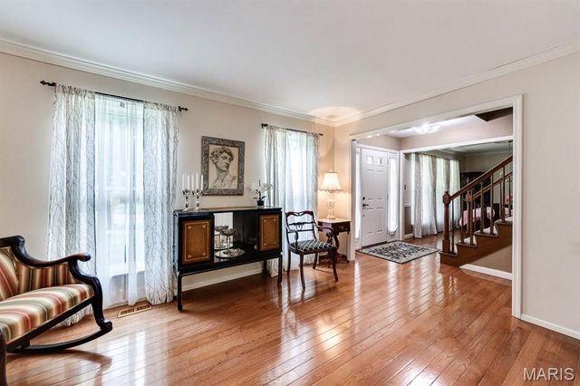 3507 Brookstone South Drive, Oakville, MO 63129